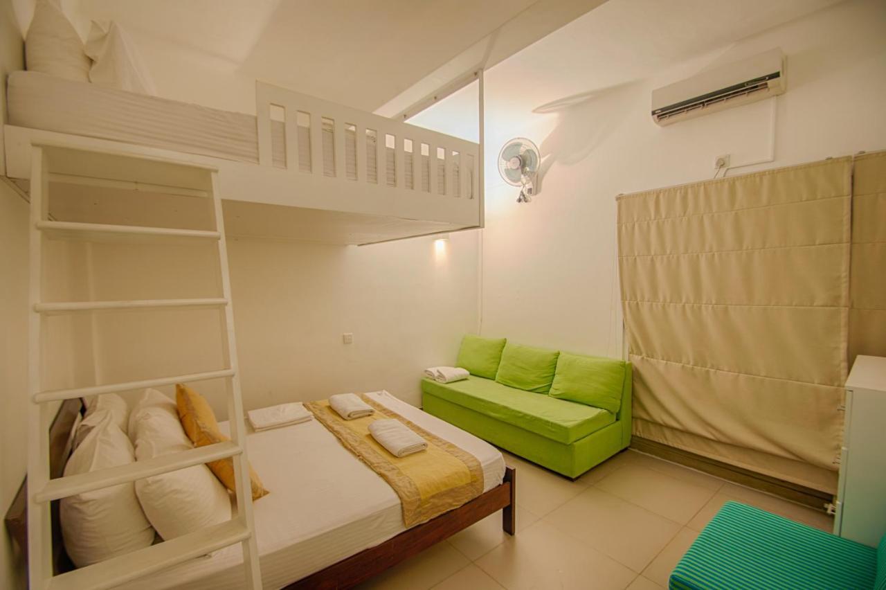 My Story Hostel Kolombo Bagian luar foto