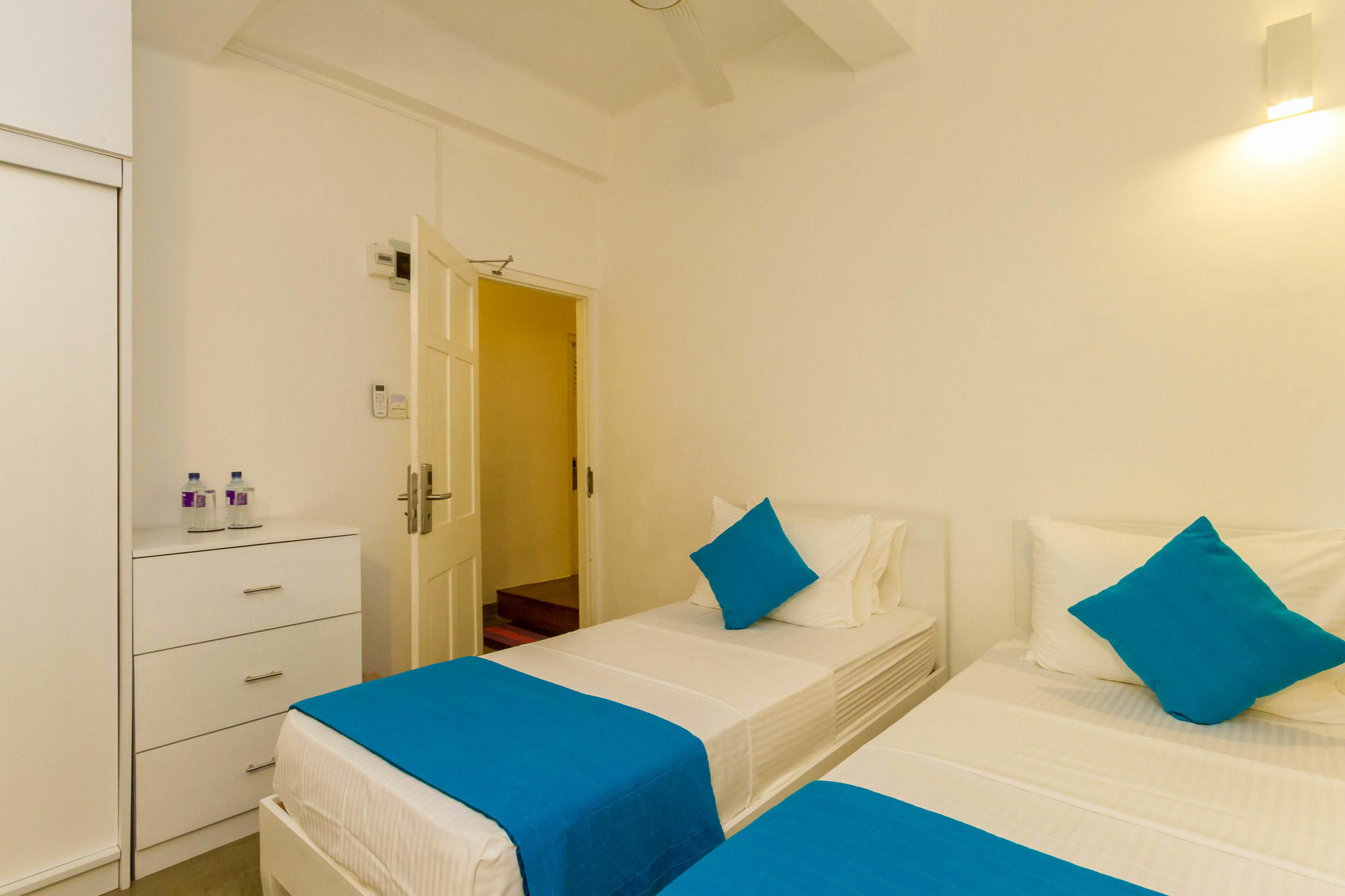 My Story Hostel Kolombo Bagian luar foto